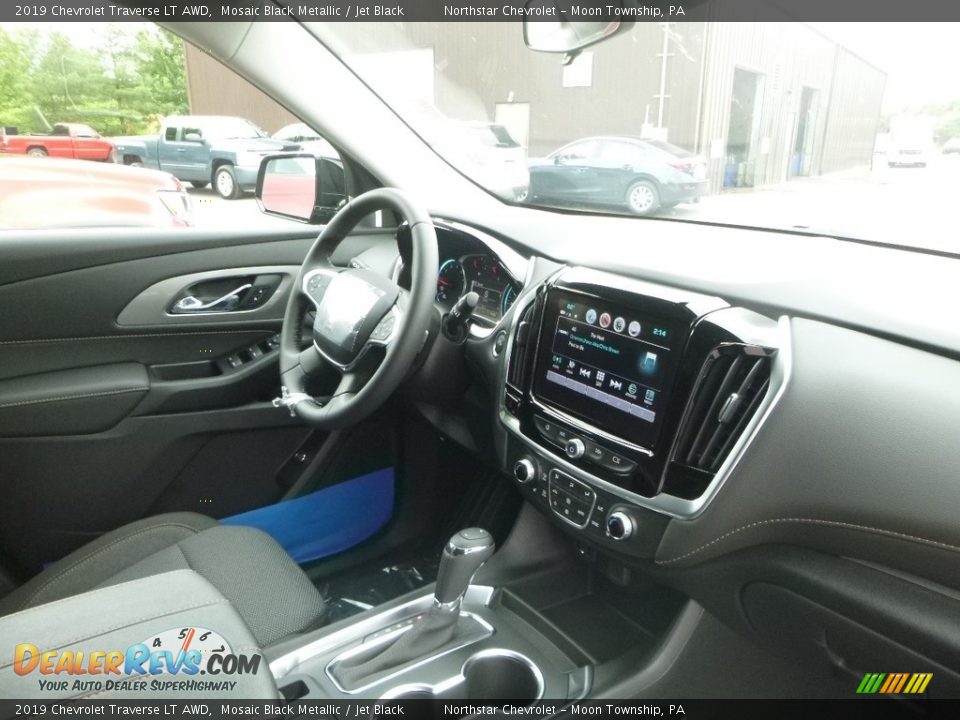 2019 Chevrolet Traverse LT AWD Mosaic Black Metallic / Jet Black Photo #11