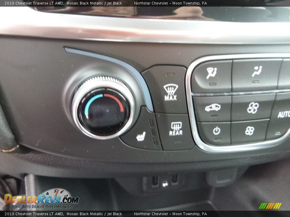 2019 Chevrolet Traverse LT AWD Mosaic Black Metallic / Jet Black Photo #20