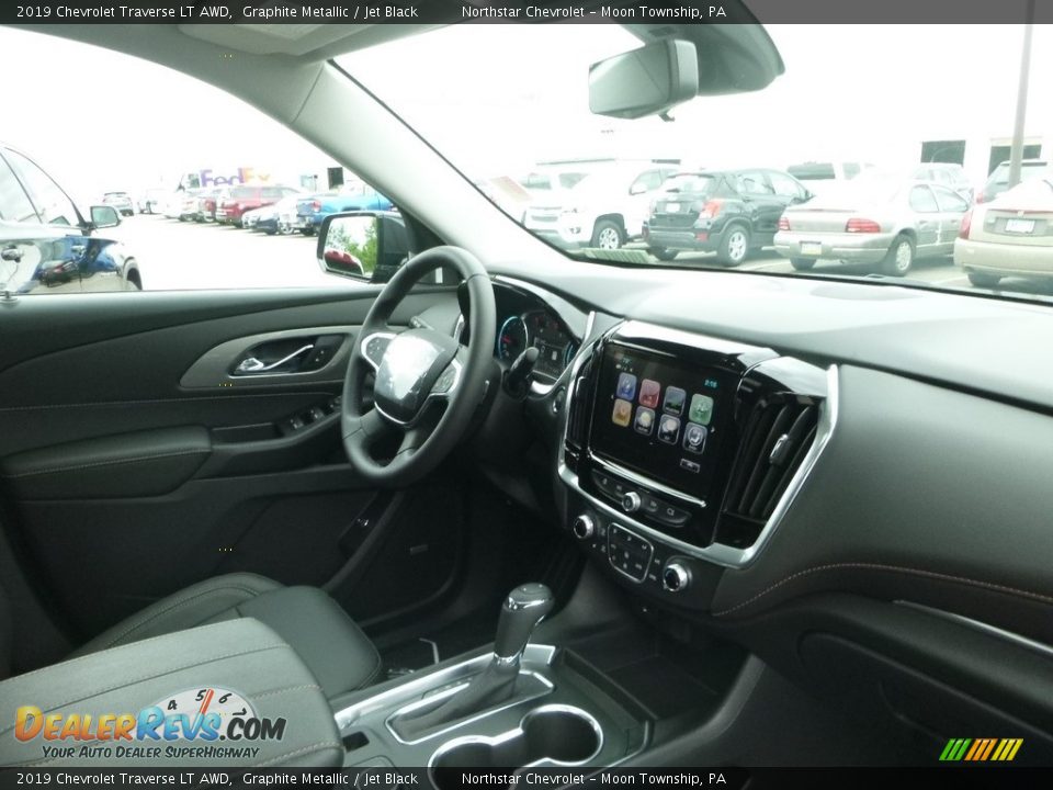 2019 Chevrolet Traverse LT AWD Graphite Metallic / Jet Black Photo #11