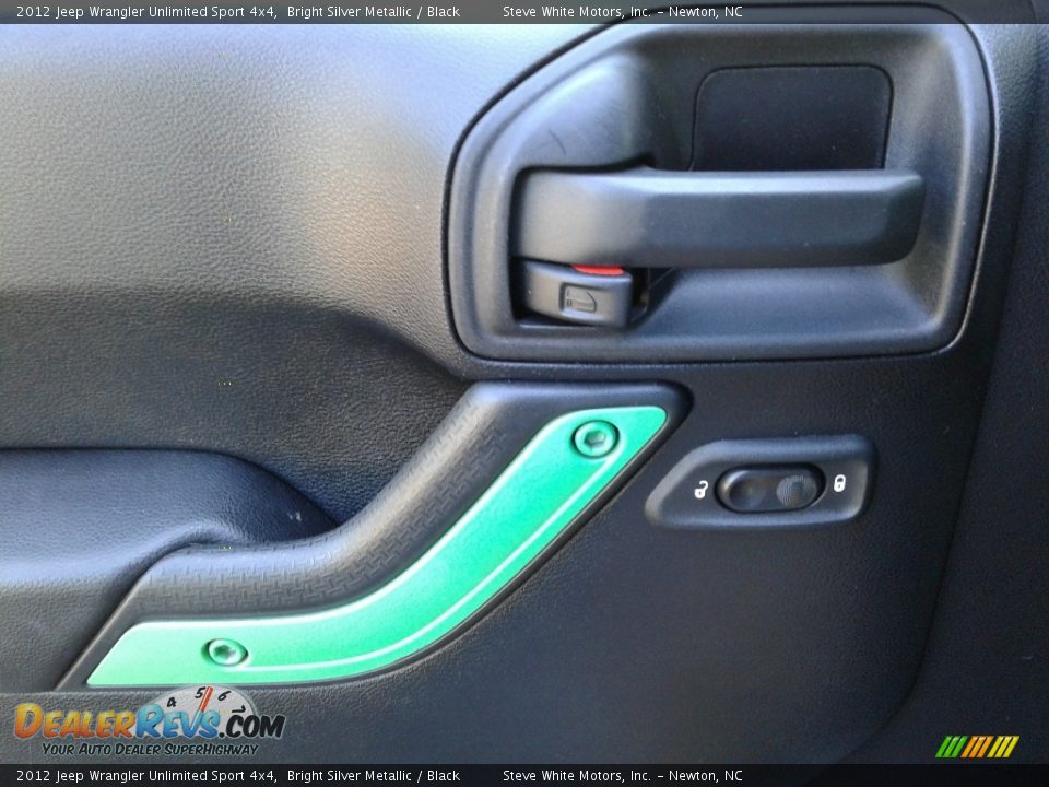 2012 Jeep Wrangler Unlimited Sport 4x4 Bright Silver Metallic / Black Photo #9