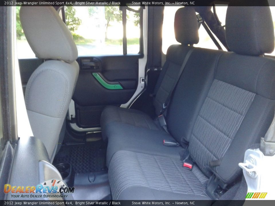 2012 Jeep Wrangler Unlimited Sport 4x4 Bright Silver Metallic / Black Photo #11