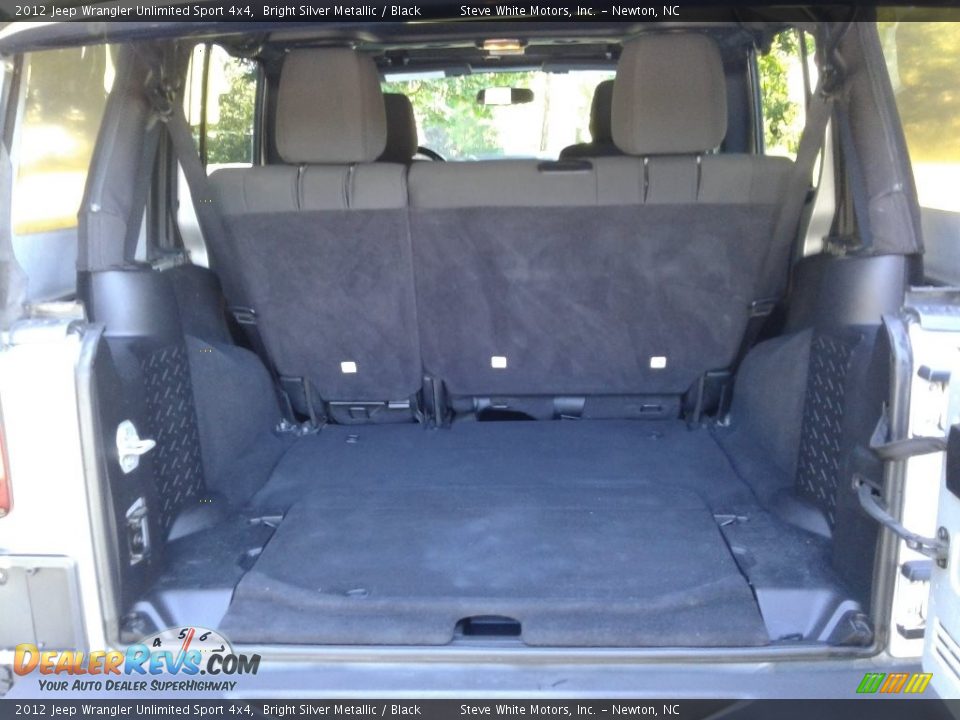 2012 Jeep Wrangler Unlimited Sport 4x4 Bright Silver Metallic / Black Photo #12
