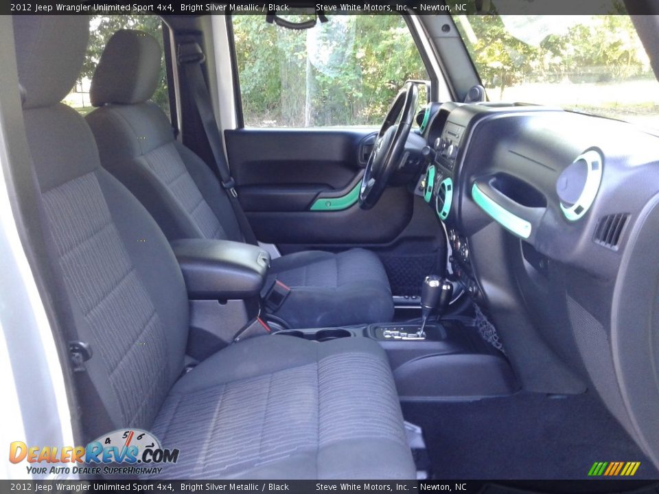 2012 Jeep Wrangler Unlimited Sport 4x4 Bright Silver Metallic / Black Photo #14