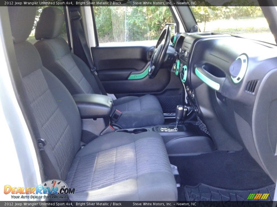 2012 Jeep Wrangler Unlimited Sport 4x4 Bright Silver Metallic / Black Photo #15