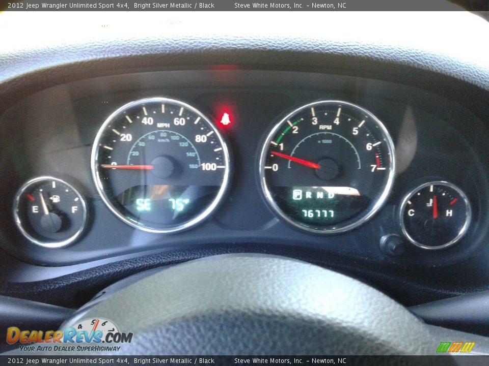 2012 Jeep Wrangler Unlimited Sport 4x4 Bright Silver Metallic / Black Photo #19