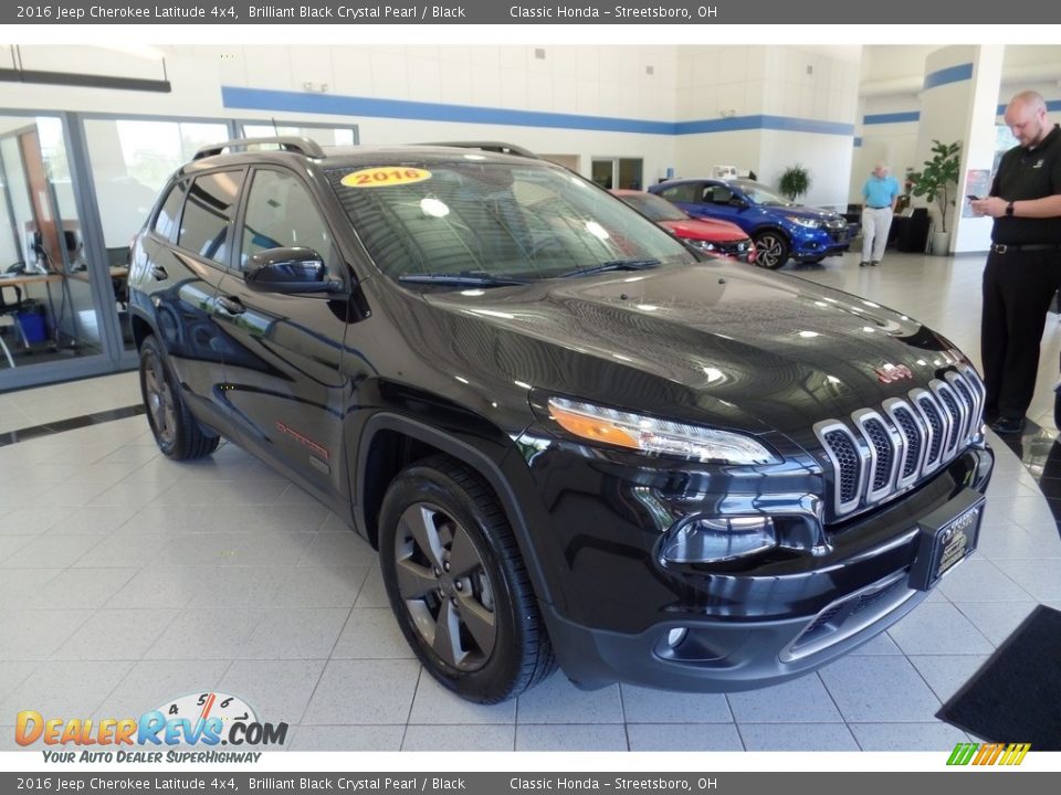2016 Jeep Cherokee Latitude 4x4 Brilliant Black Crystal Pearl / Black Photo #3