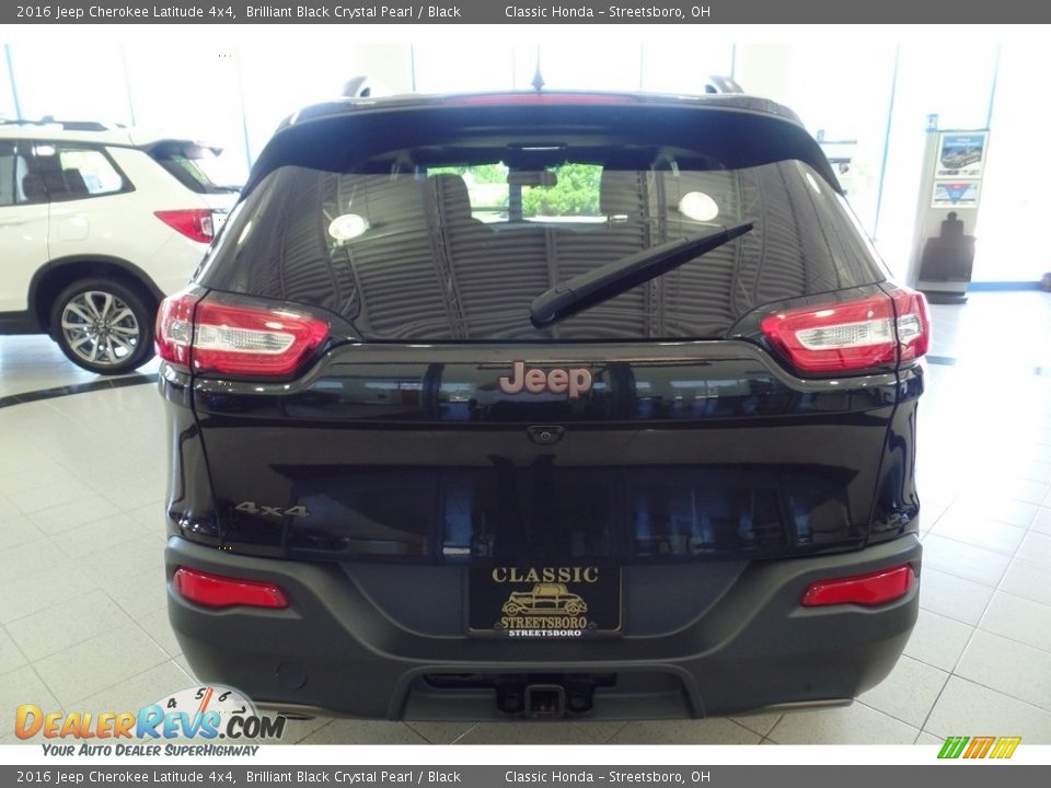 2016 Jeep Cherokee Latitude 4x4 Brilliant Black Crystal Pearl / Black Photo #9