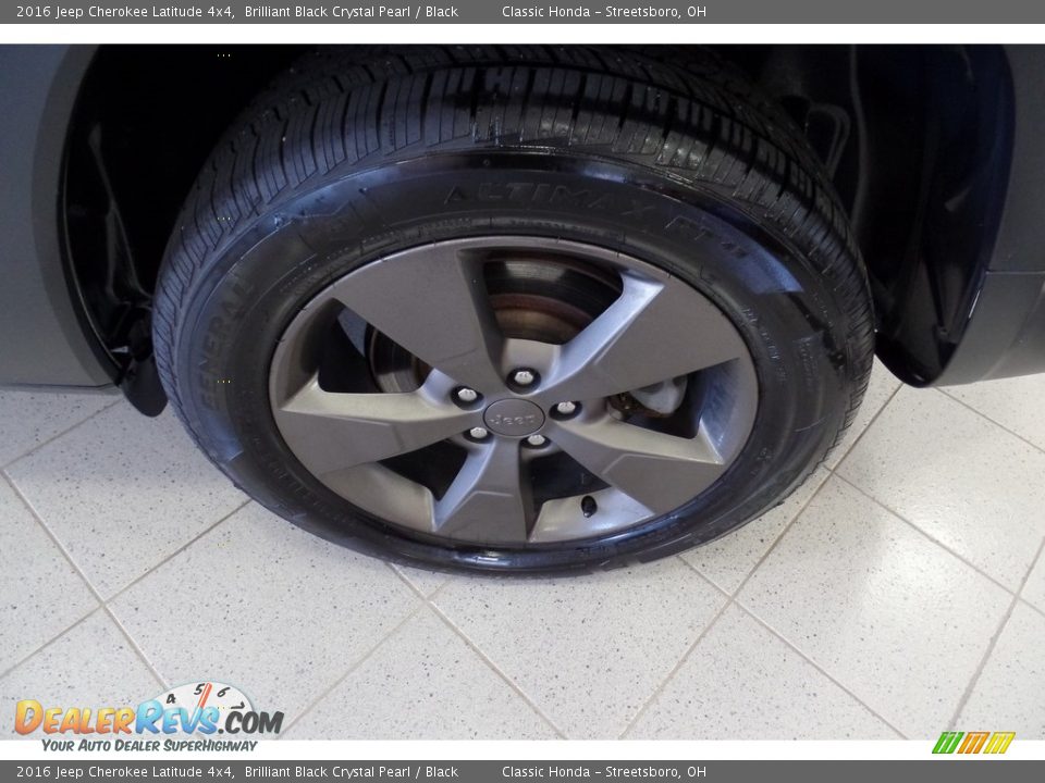 2016 Jeep Cherokee Latitude 4x4 Brilliant Black Crystal Pearl / Black Photo #12