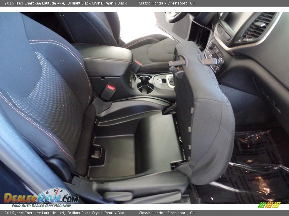 2016 Jeep Cherokee Latitude 4x4 Brilliant Black Crystal Pearl / Black Photo #18