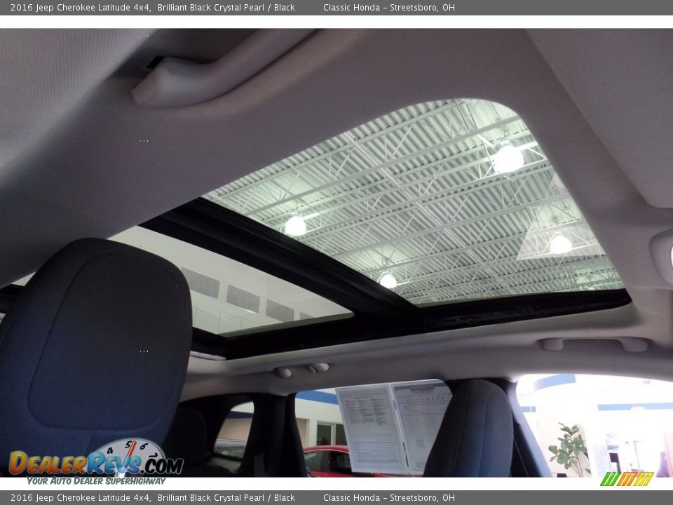 2016 Jeep Cherokee Latitude 4x4 Brilliant Black Crystal Pearl / Black Photo #19