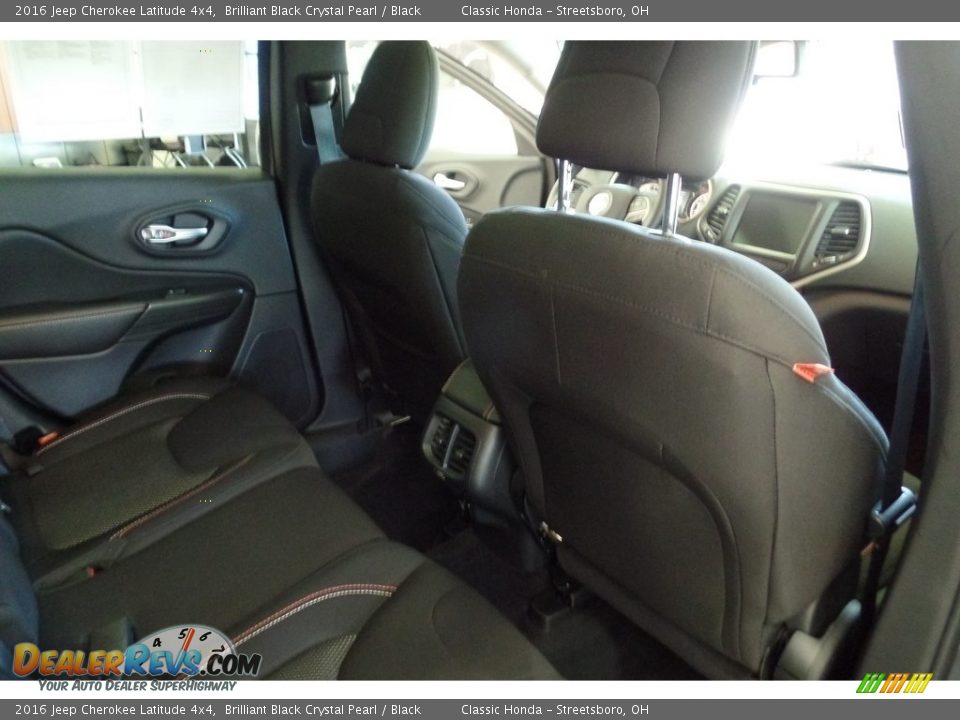 2016 Jeep Cherokee Latitude 4x4 Brilliant Black Crystal Pearl / Black Photo #21