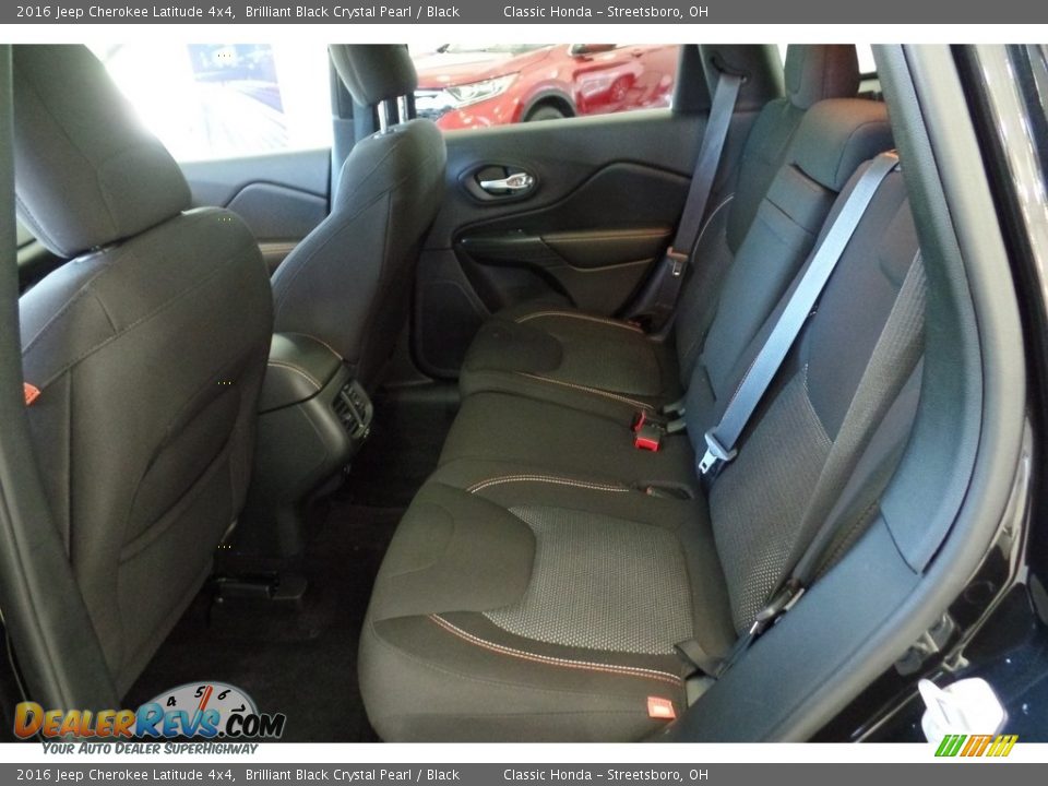 2016 Jeep Cherokee Latitude 4x4 Brilliant Black Crystal Pearl / Black Photo #27