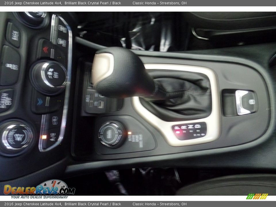 2016 Jeep Cherokee Latitude 4x4 Brilliant Black Crystal Pearl / Black Photo #35