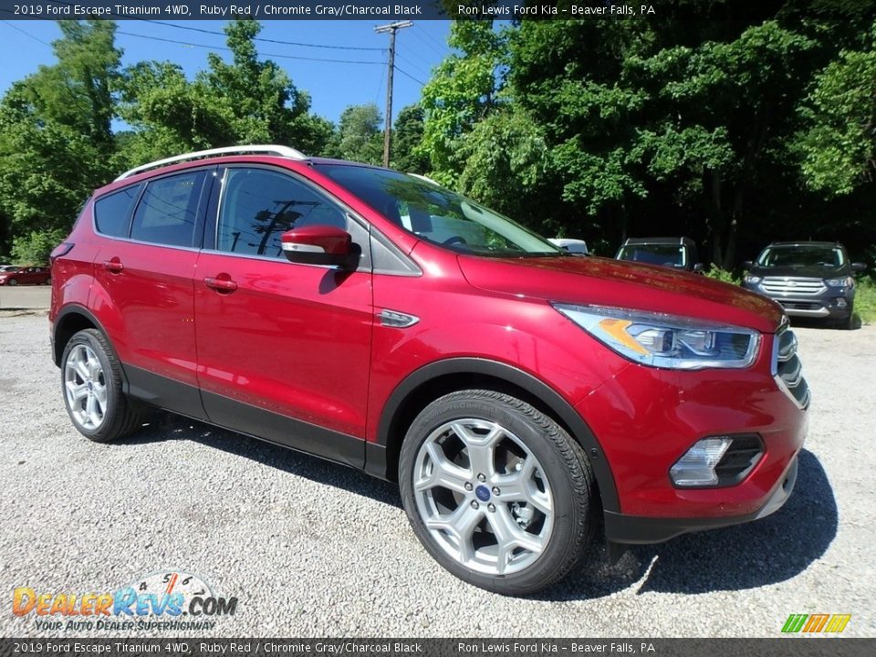 2019 Ford Escape Titanium 4WD Ruby Red / Chromite Gray/Charcoal Black Photo #9