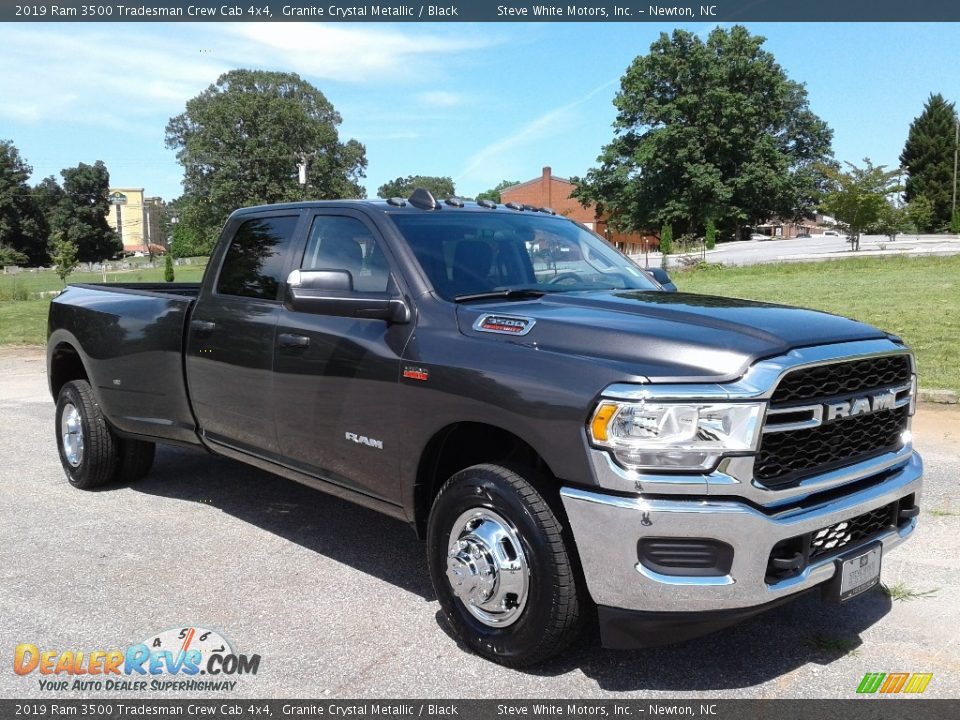 2019 Ram 3500 Tradesman Crew Cab 4x4 Granite Crystal Metallic / Black Photo #4