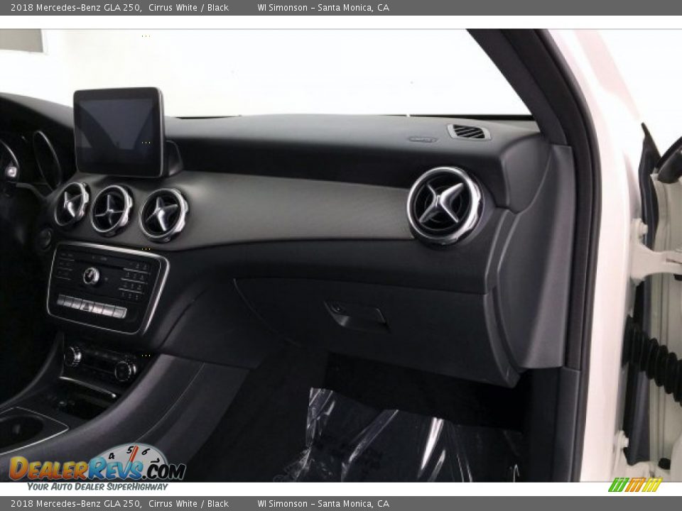 2018 Mercedes-Benz GLA 250 Cirrus White / Black Photo #28