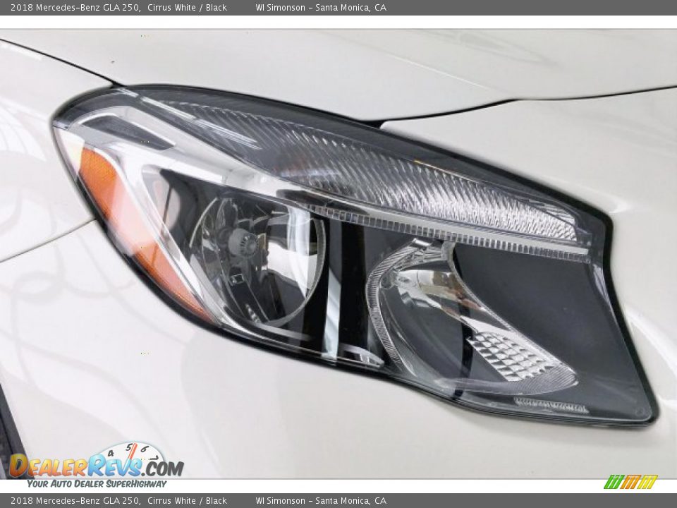 2018 Mercedes-Benz GLA 250 Cirrus White / Black Photo #31
