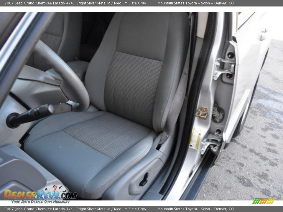 2007 Jeep Grand Cherokee Laredo 4x4 Bright Silver Metallic / Medium Slate Gray Photo #12