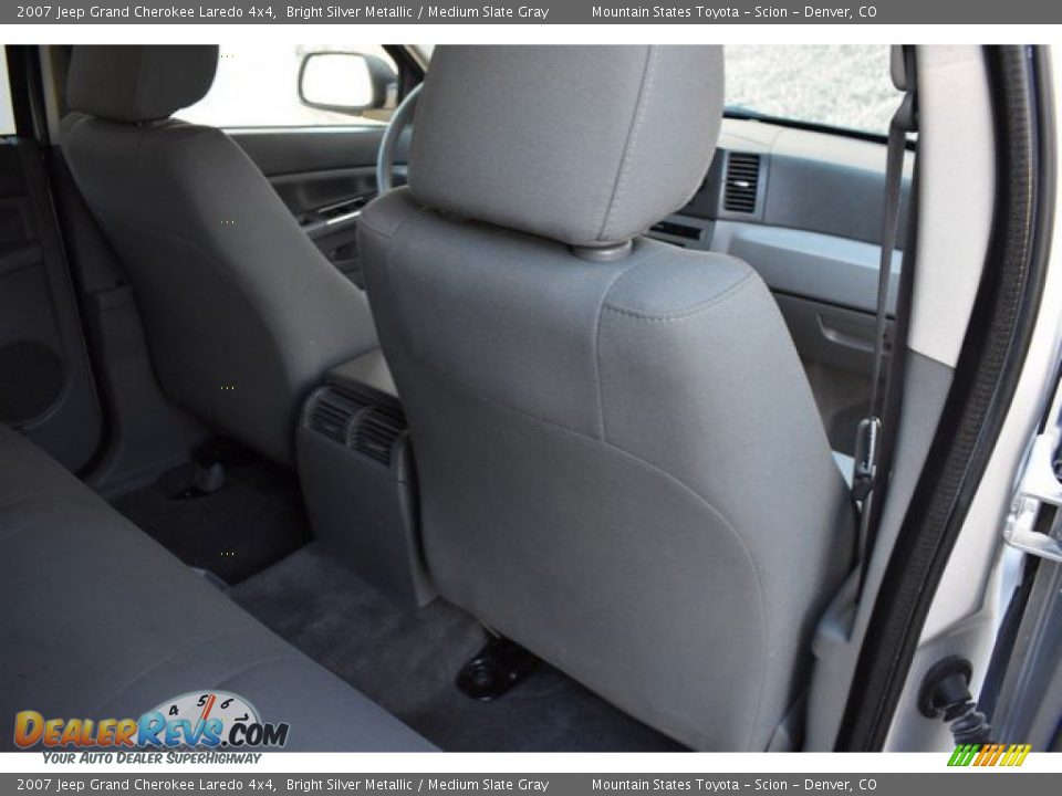 2007 Jeep Grand Cherokee Laredo 4x4 Bright Silver Metallic / Medium Slate Gray Photo #20