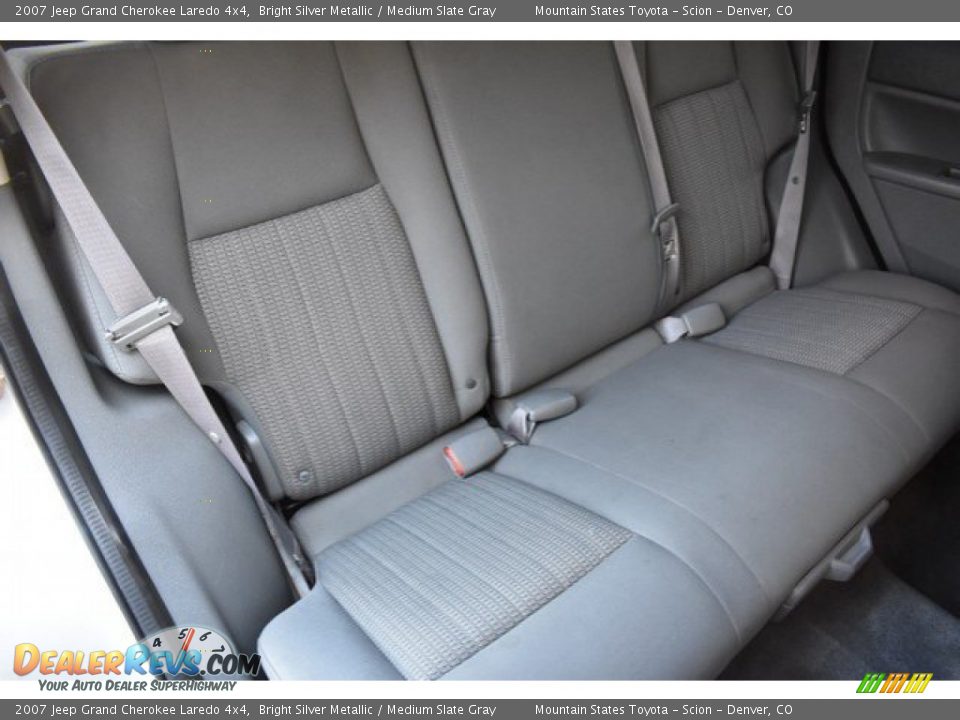 2007 Jeep Grand Cherokee Laredo 4x4 Bright Silver Metallic / Medium Slate Gray Photo #22