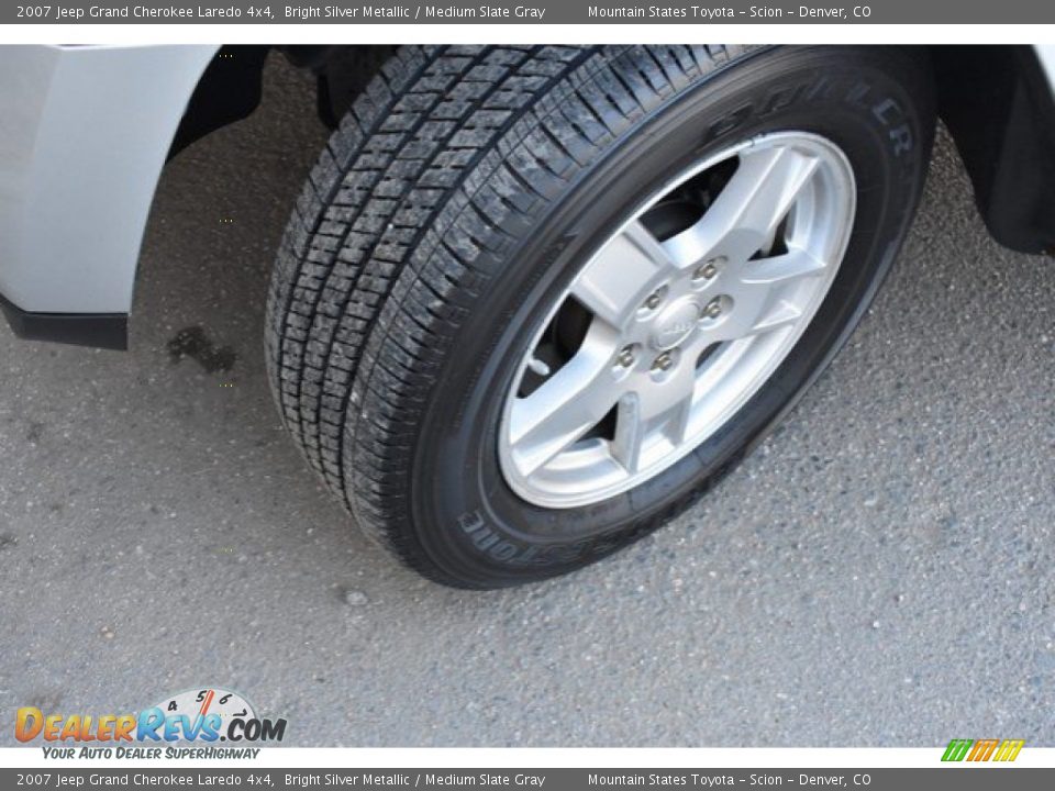 2007 Jeep Grand Cherokee Laredo 4x4 Bright Silver Metallic / Medium Slate Gray Photo #28
