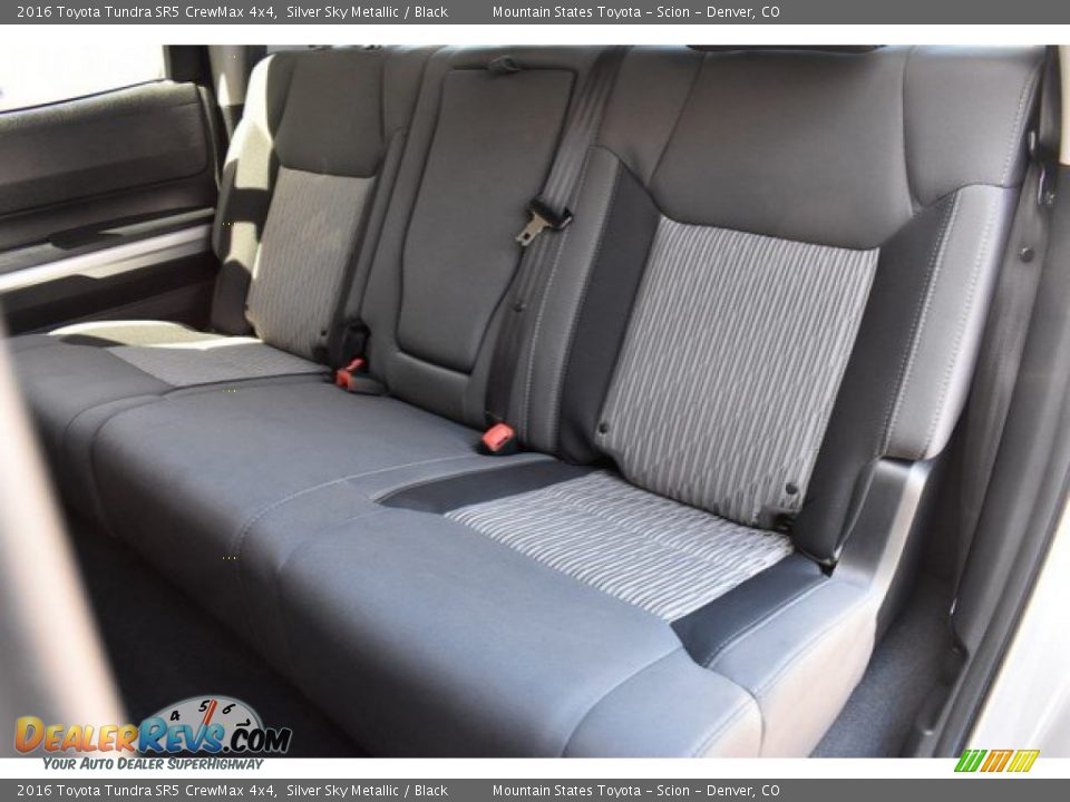 2016 Toyota Tundra SR5 CrewMax 4x4 Silver Sky Metallic / Black Photo #21