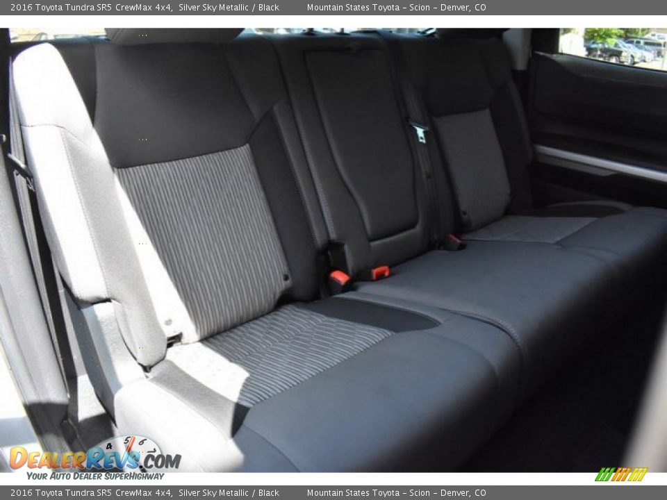 2016 Toyota Tundra SR5 CrewMax 4x4 Silver Sky Metallic / Black Photo #22