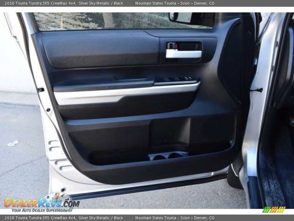 2016 Toyota Tundra SR5 CrewMax 4x4 Silver Sky Metallic / Black Photo #24