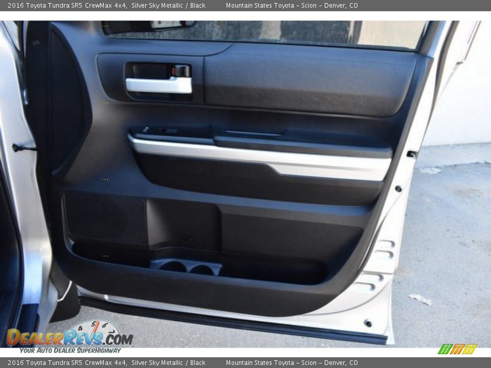 2016 Toyota Tundra SR5 CrewMax 4x4 Silver Sky Metallic / Black Photo #25
