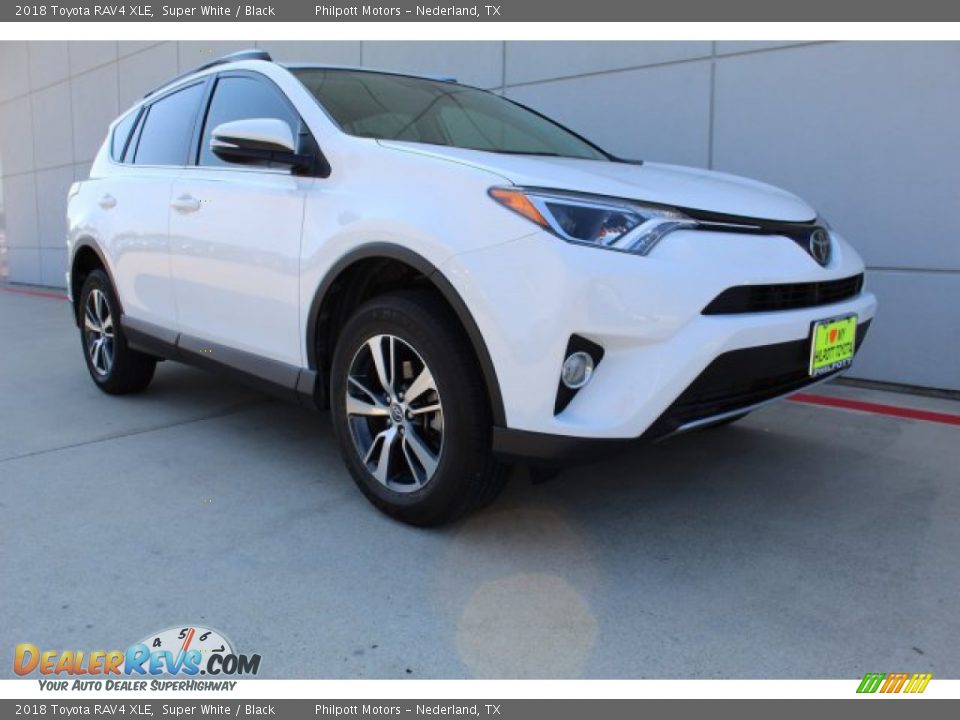 2018 Toyota RAV4 XLE Super White / Black Photo #2