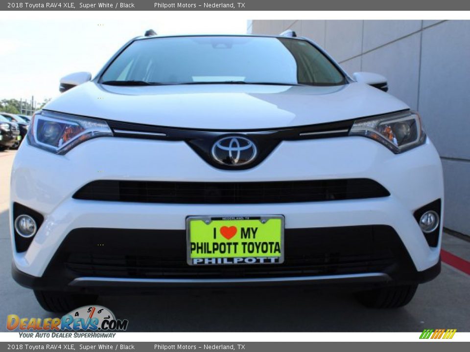 2018 Toyota RAV4 XLE Super White / Black Photo #3