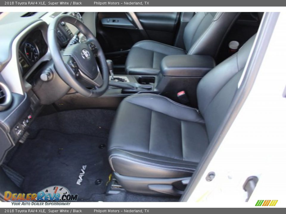 2018 Toyota RAV4 XLE Super White / Black Photo #10