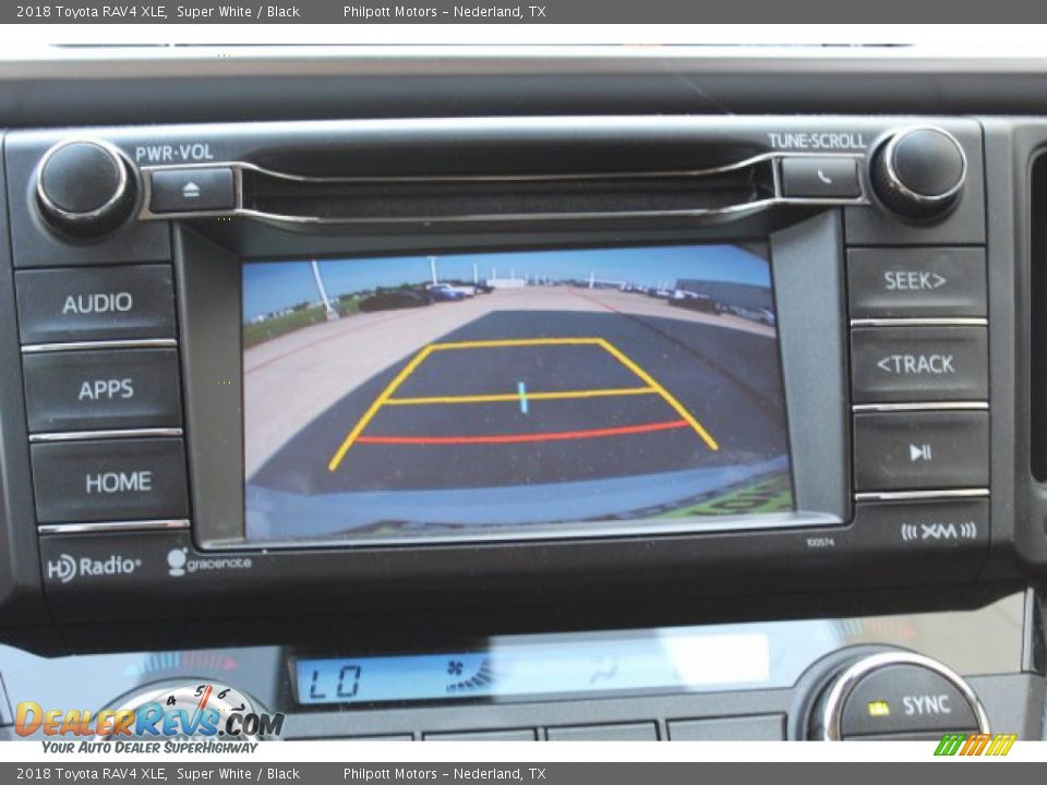 2018 Toyota RAV4 XLE Super White / Black Photo #17