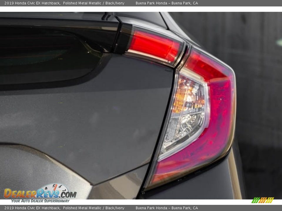 2019 Honda Civic EX Hatchback Polished Metal Metallic / Black/Ivory Photo #7