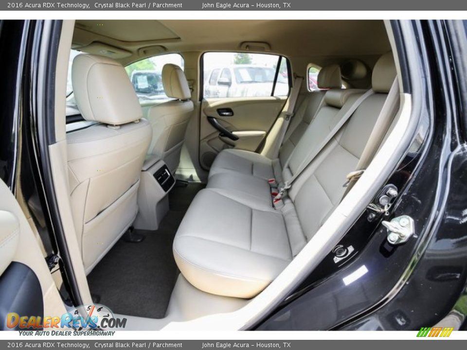 2016 Acura RDX Technology Crystal Black Pearl / Parchment Photo #21