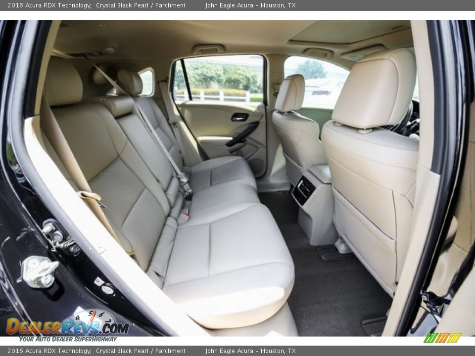 2016 Acura RDX Technology Crystal Black Pearl / Parchment Photo #25