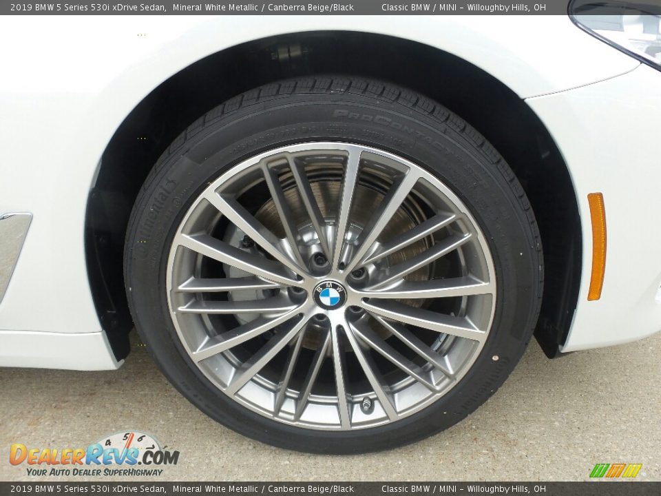 2019 BMW 5 Series 530i xDrive Sedan Mineral White Metallic / Canberra Beige/Black Photo #2