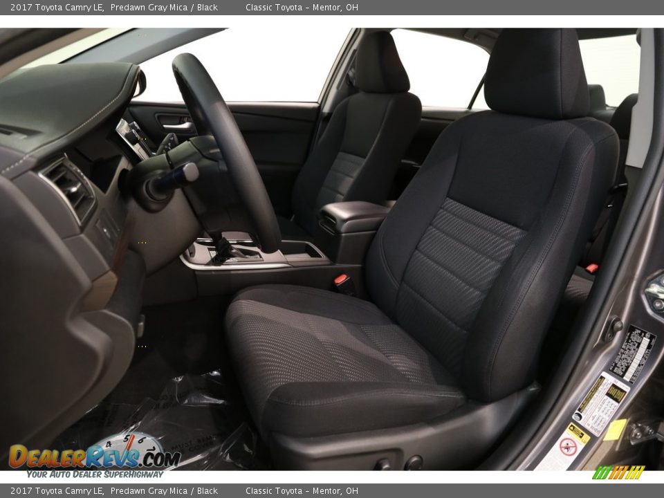 2017 Toyota Camry LE Predawn Gray Mica / Black Photo #5