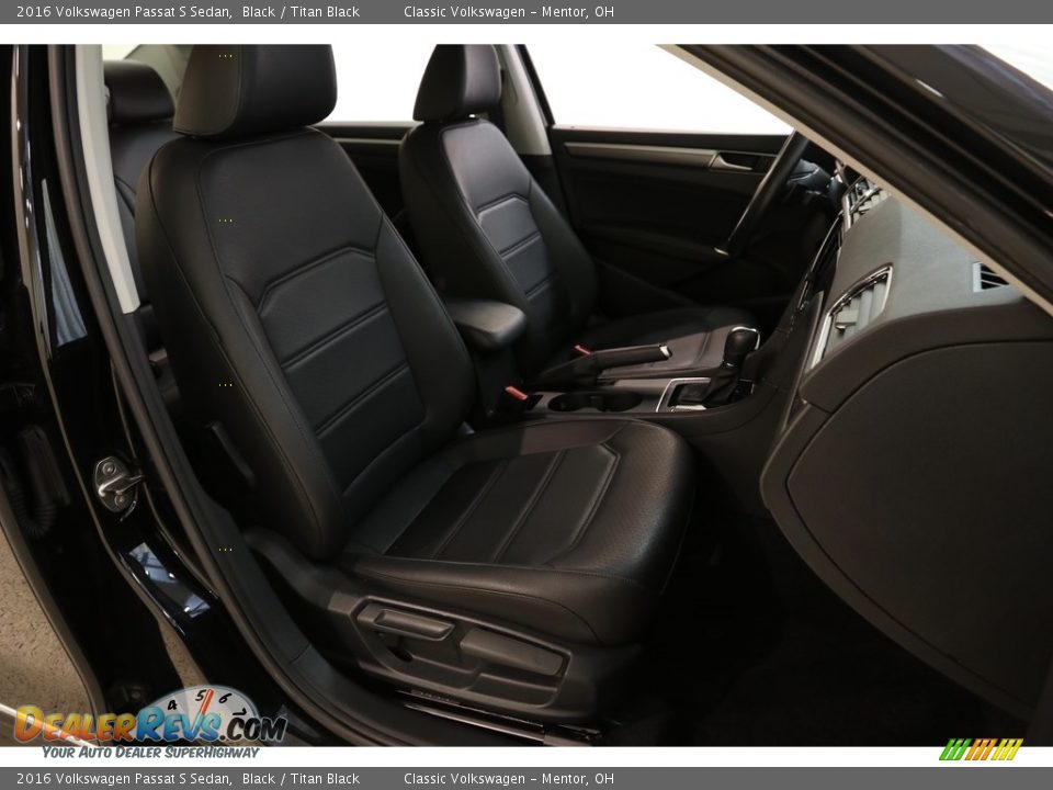 2016 Volkswagen Passat S Sedan Black / Titan Black Photo #14