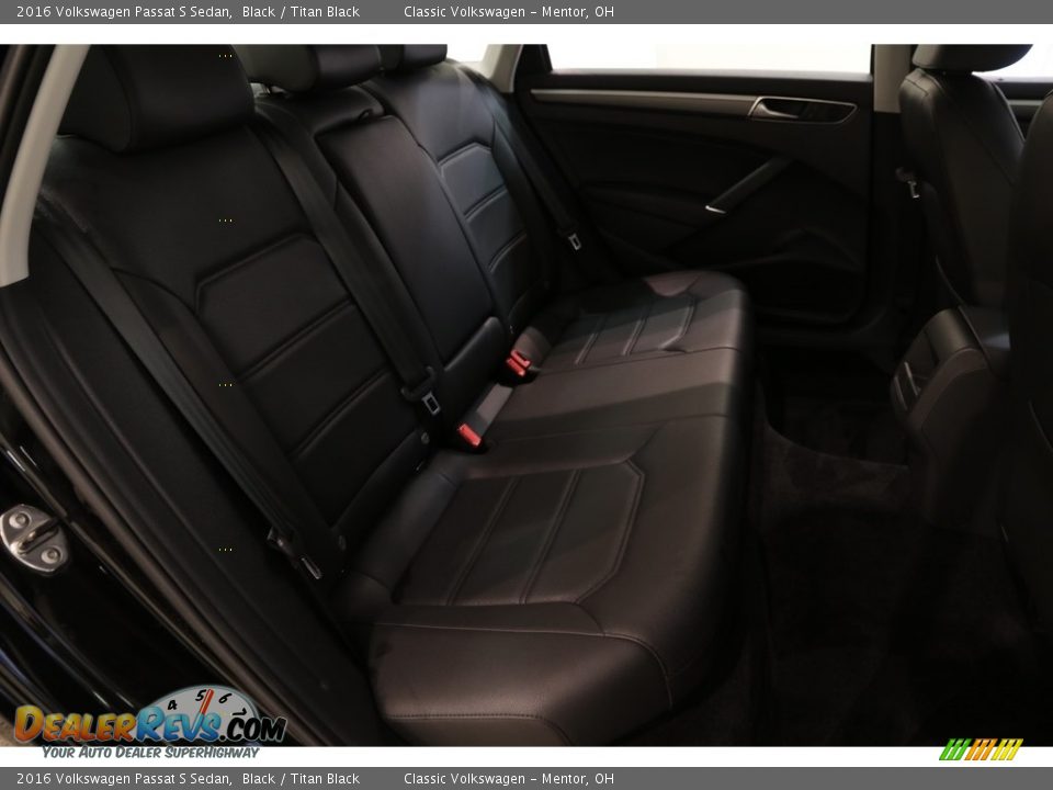 2016 Volkswagen Passat S Sedan Black / Titan Black Photo #15