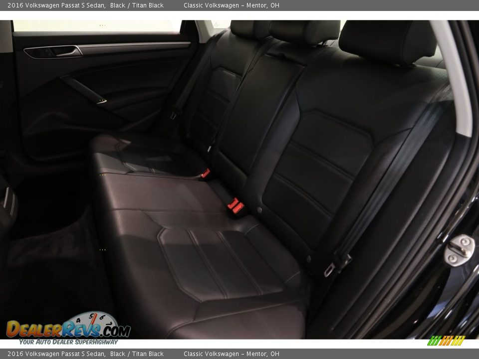 2016 Volkswagen Passat S Sedan Black / Titan Black Photo #16
