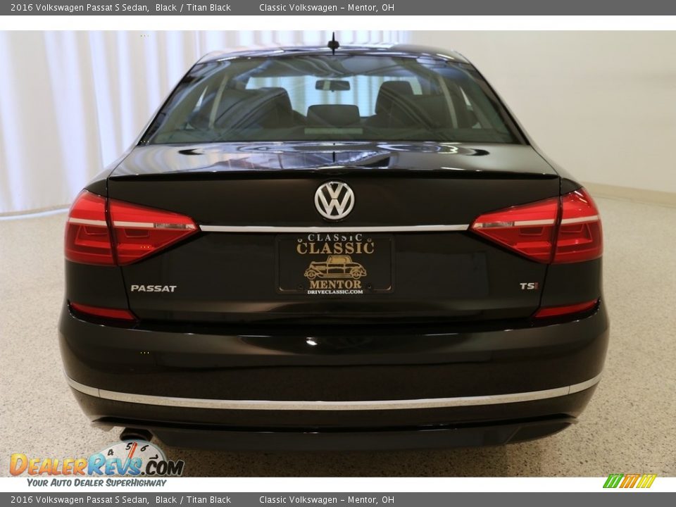 2016 Volkswagen Passat S Sedan Black / Titan Black Photo #18