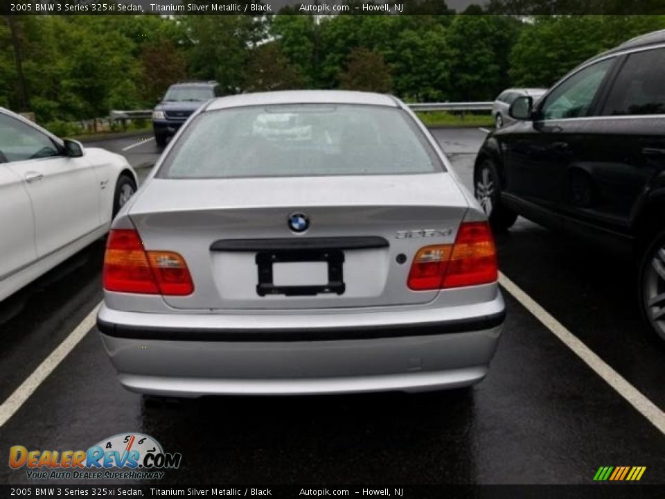 2005 BMW 3 Series 325xi Sedan Titanium Silver Metallic / Black Photo #3