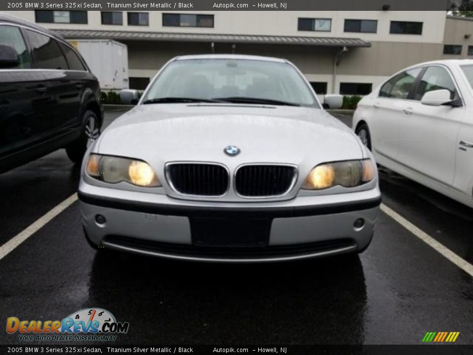 2005 BMW 3 Series 325xi Sedan Titanium Silver Metallic / Black Photo #6