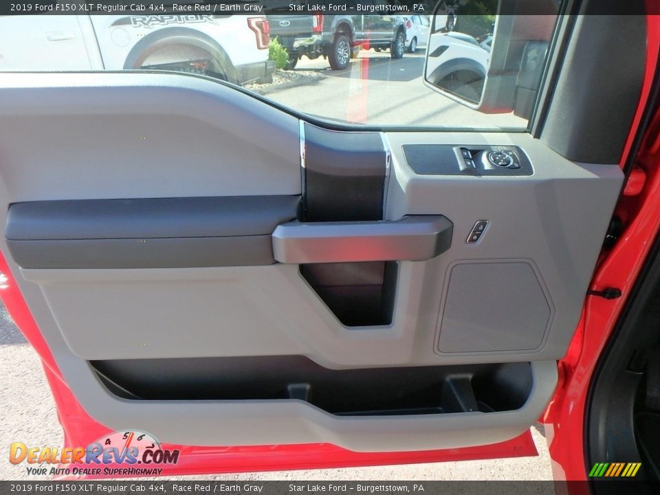 Door Panel of 2019 Ford F150 XLT Regular Cab 4x4 Photo #15