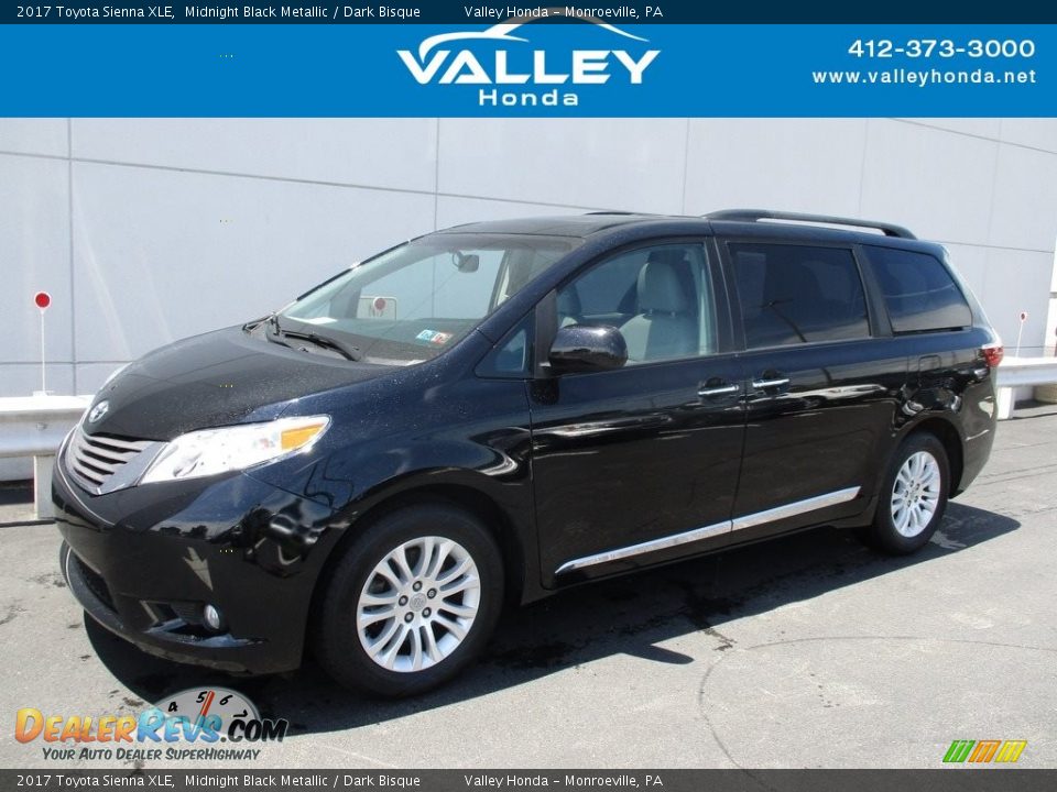 2017 Toyota Sienna XLE Midnight Black Metallic / Dark Bisque Photo #1