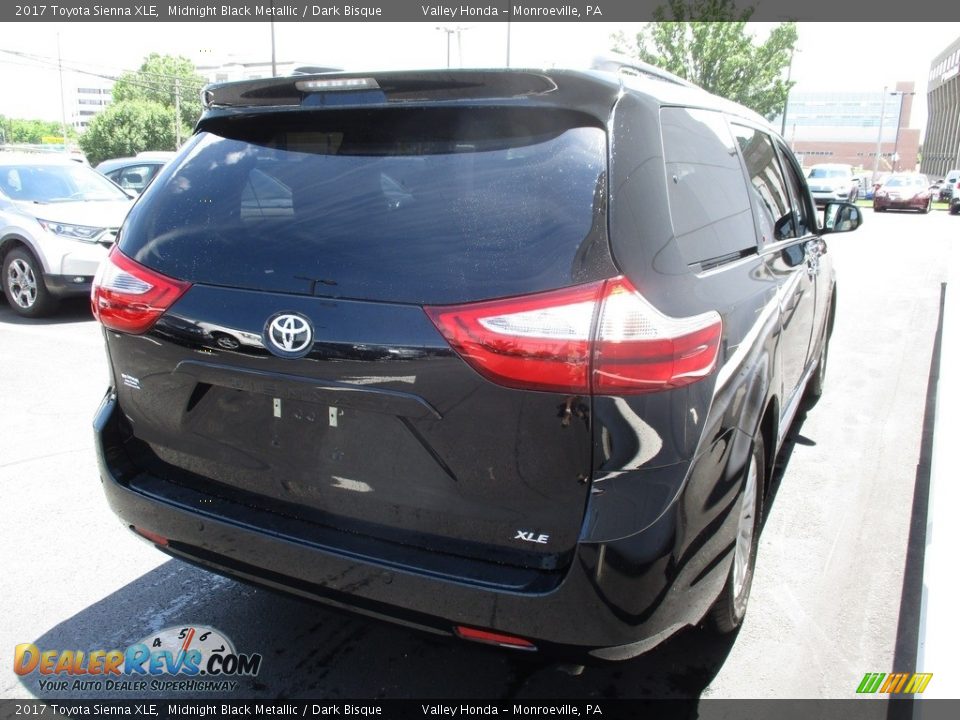 2017 Toyota Sienna XLE Midnight Black Metallic / Dark Bisque Photo #5