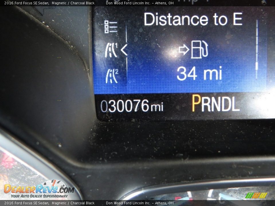 2016 Ford Focus SE Sedan Magnetic / Charcoal Black Photo #31