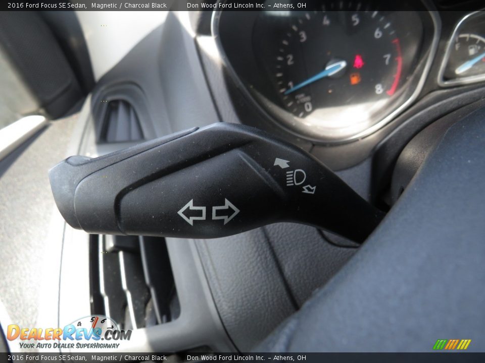 2016 Ford Focus SE Sedan Magnetic / Charcoal Black Photo #34