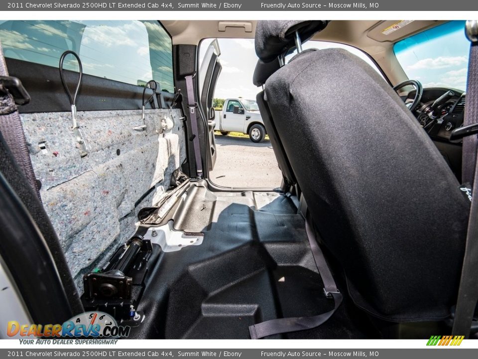 2011 Chevrolet Silverado 2500HD LT Extended Cab 4x4 Summit White / Ebony Photo #29